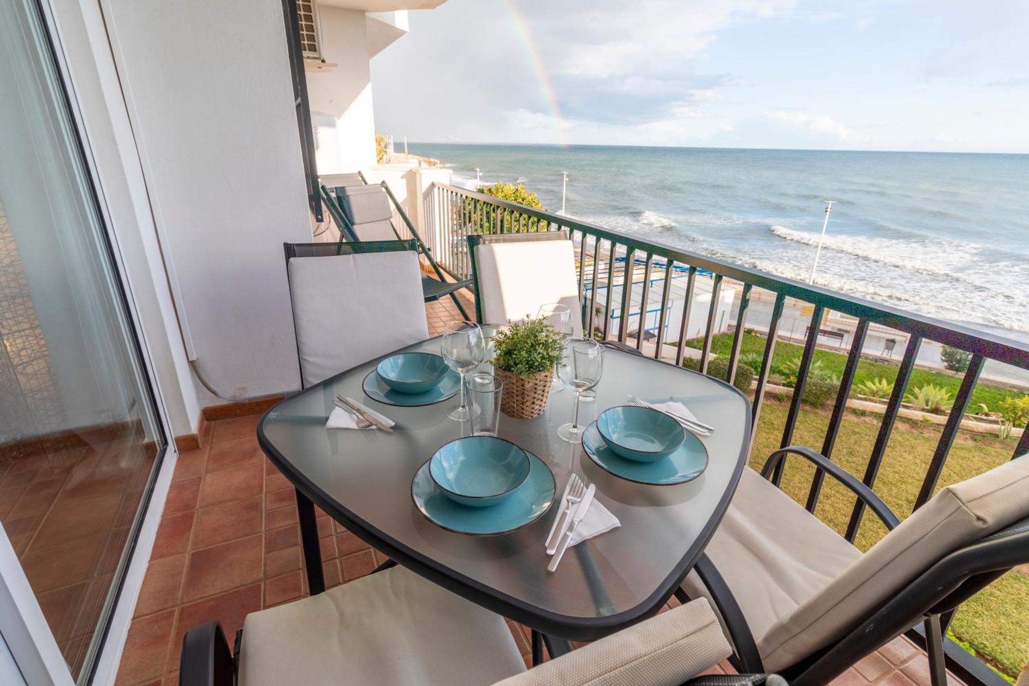 Rentitspain Arce 13 Balcon Con Vista Al Mar